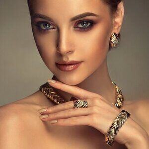 Unlisted Jewelry Item (Poshmark Live Show)
